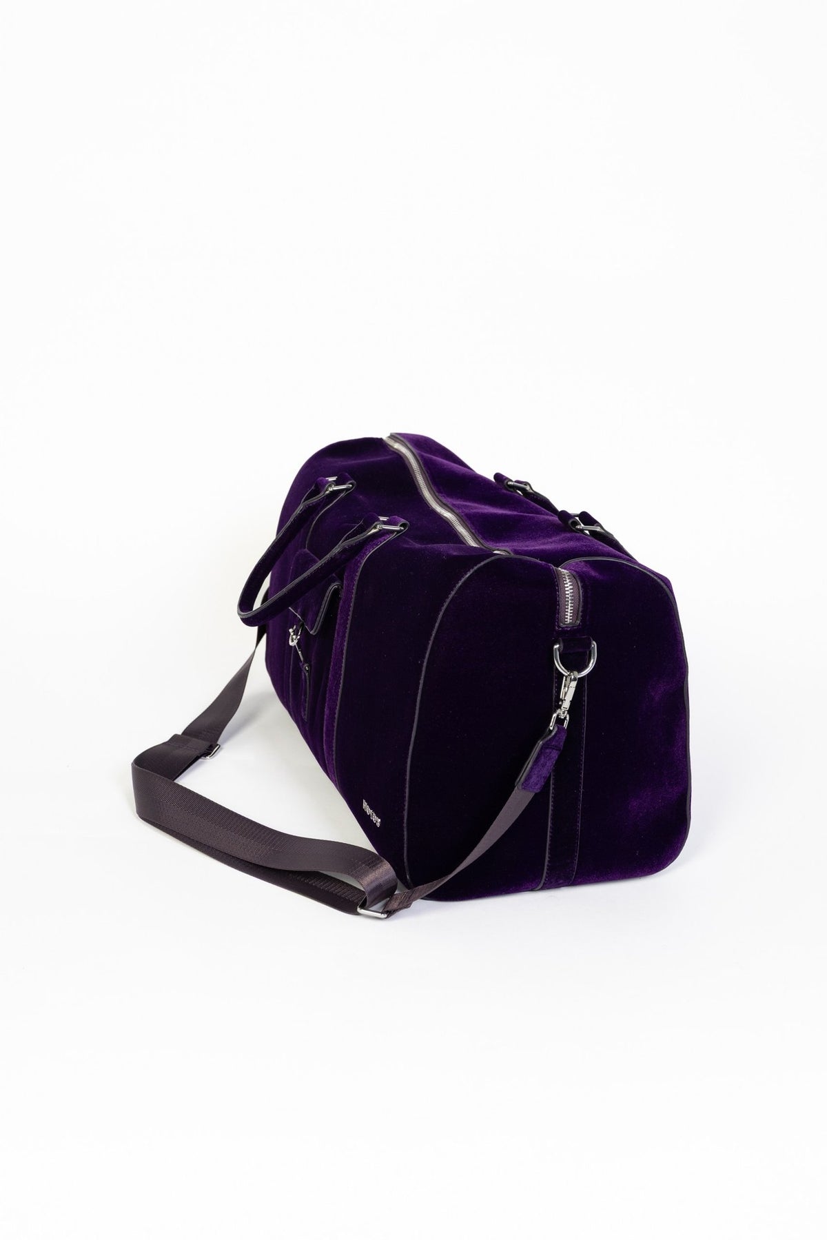 Sac Simón Maison HOYOS, sac de voyage en velours prune profond, fermoir en Y